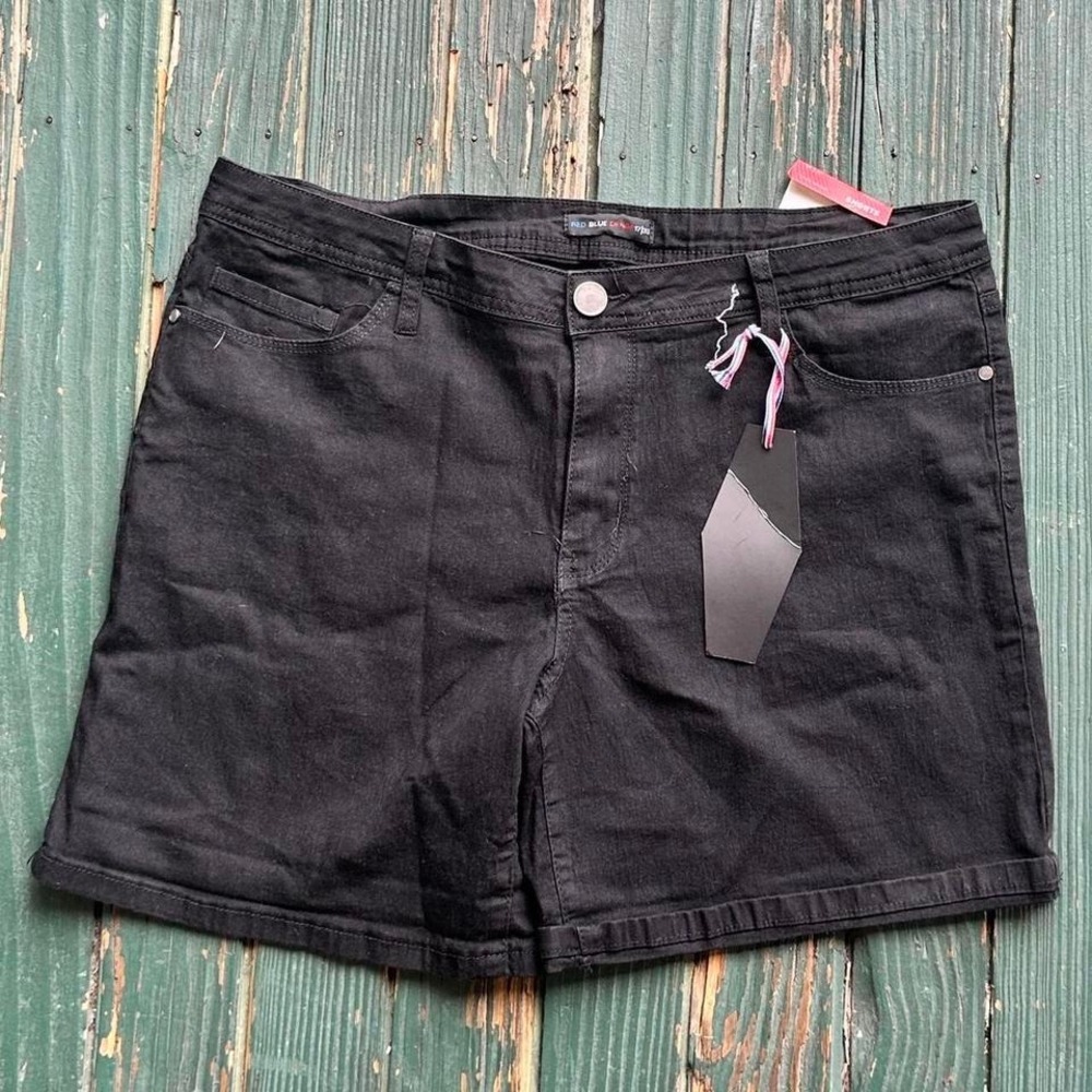 Red blue denim size 17 plus Black denim shorts with 5 pocket